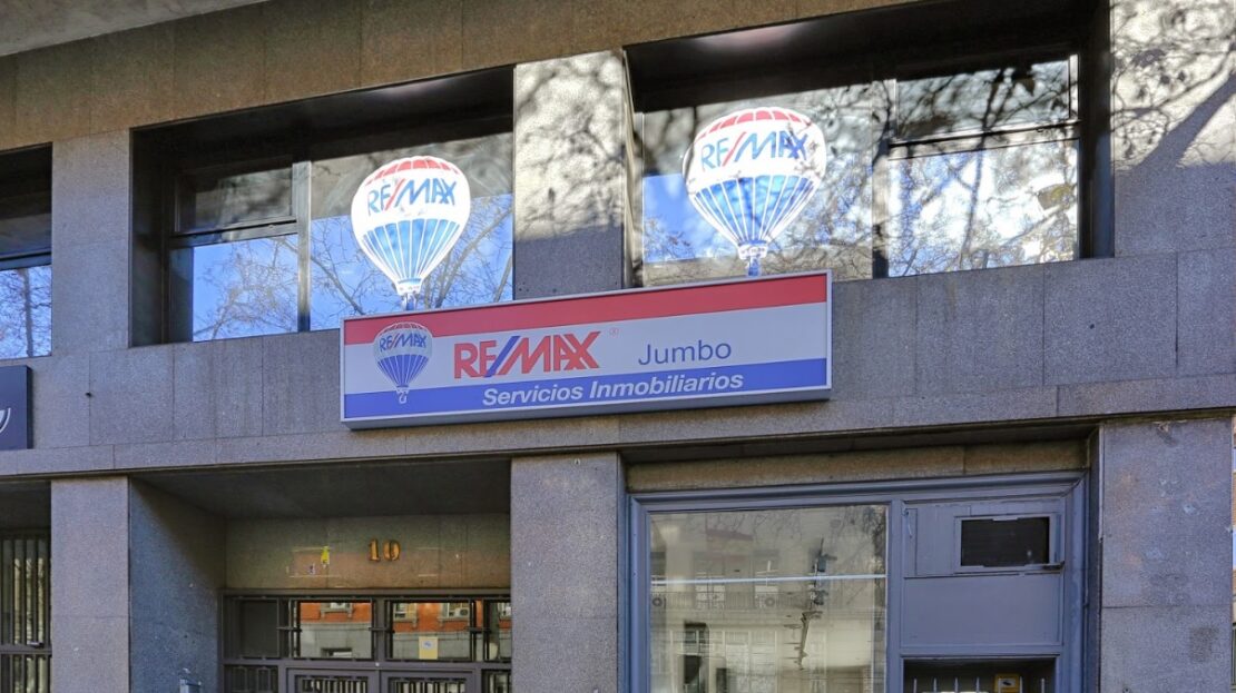 Remax Jumbo desde fuera