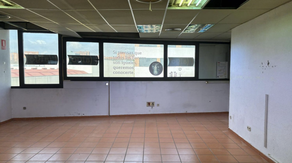 Nave en alquiler en el Ensanche de Vallecas