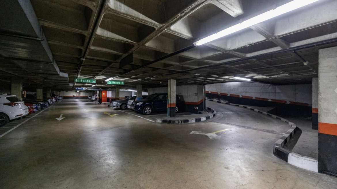 Venta de cesión de titularidad de plaza de garaje en Reina Victoria
