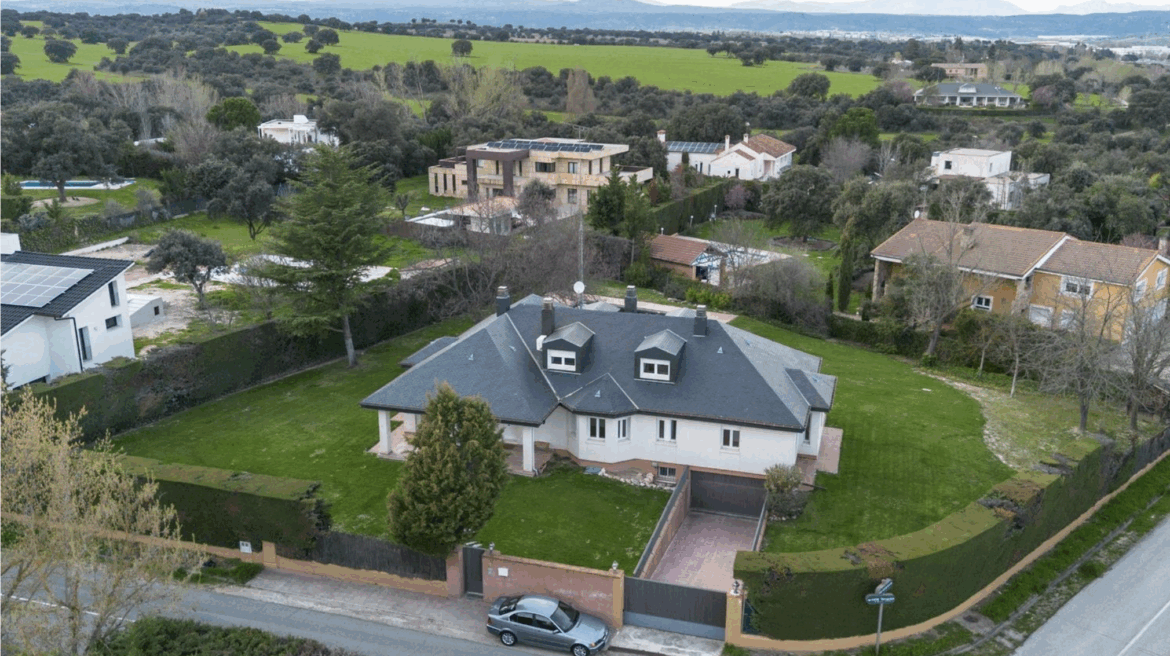 Chalet independiente en venta en Ciudalcampo