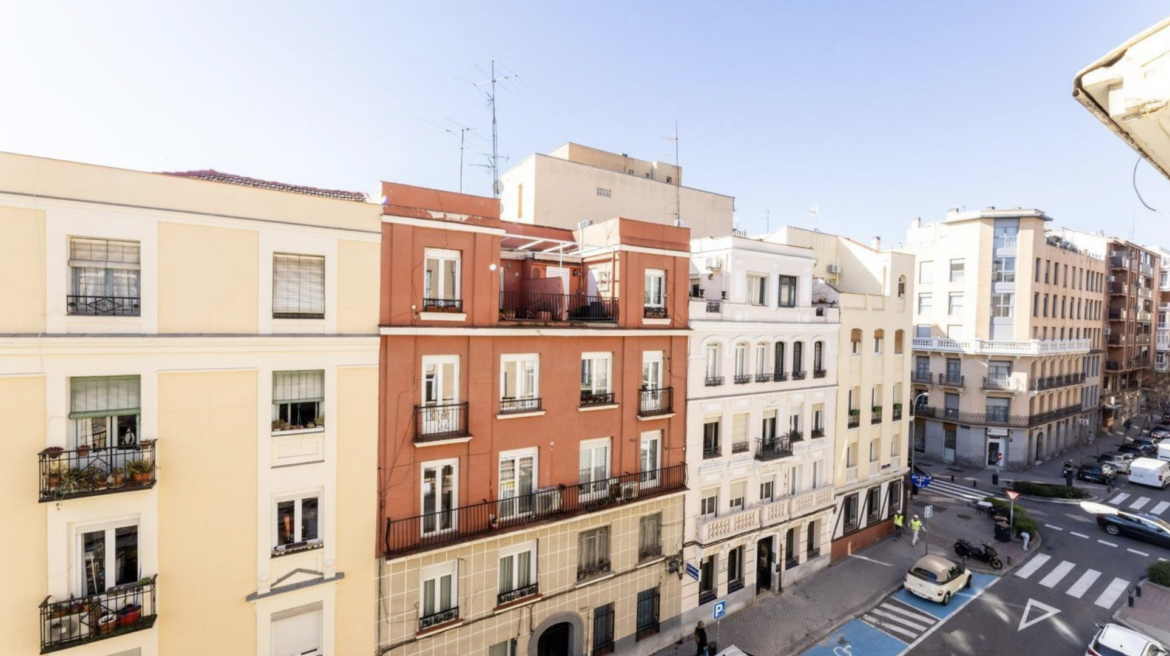 Piso en venta en Bretón de los Herreros