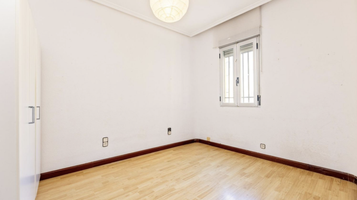 Piso en venta en Bretón de los Herreros